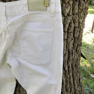 ⬇️ Price Drop!⬇️ Tommy Hilfiger Boot Cut Jeans in size 2